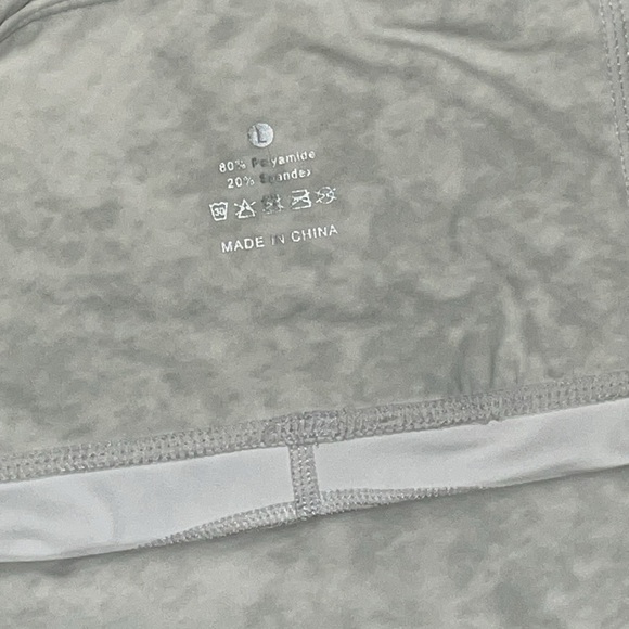 High Waist Capri Leggings White Camouflage - Picture 3 of 3